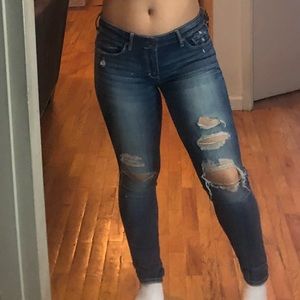 Low rise ripped jeans